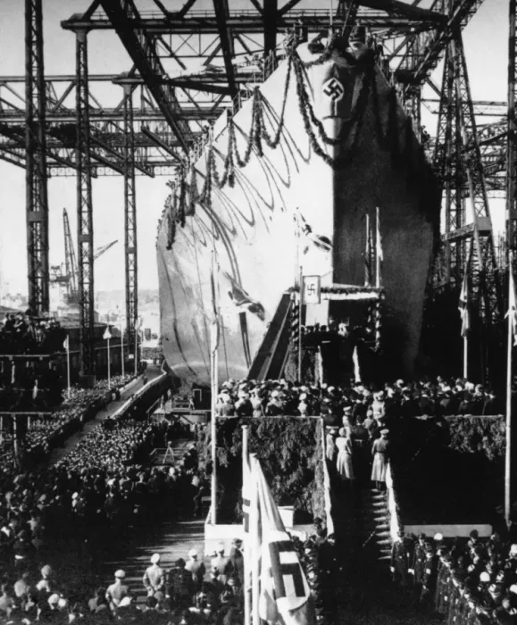 Framed Print : Bismarck Launched 1939 Framed Print : Bismarck Launched 1939