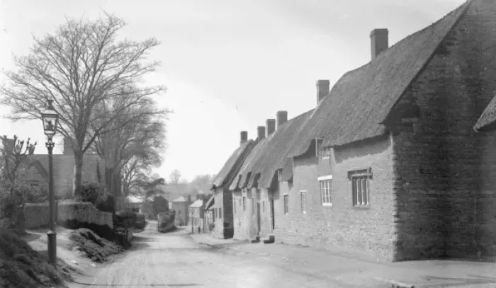 Framed Print : Bisworth, Northamptonshire, a street scene Framed Print : Bisworth, Northamptonshire, a street scene