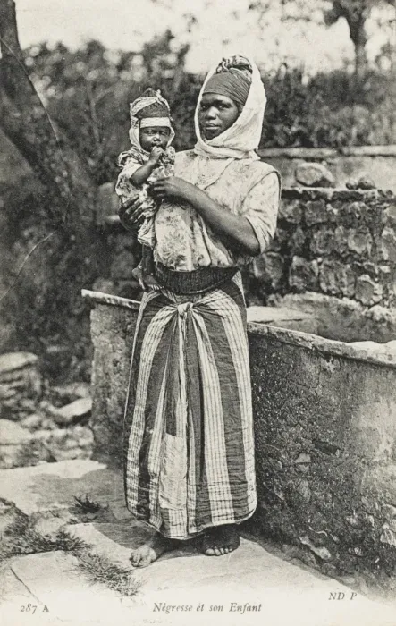 Framed Print : Black African Mother & Child Framed Print : Black African Mother & Child