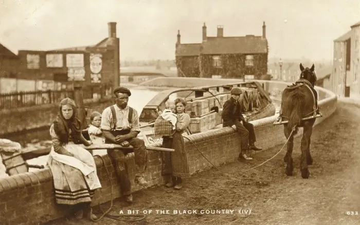 Framed Print : A Black Country canal family Framed Print : A Black Country canal family