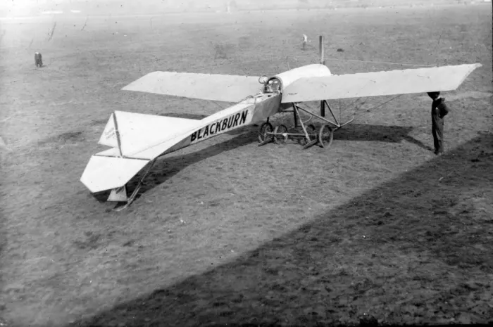 Framed Print : The Blackburn Type B monoplane at Hendon in 1913 Framed Print : The Blackburn Type B monoplane at Hendon in 1913