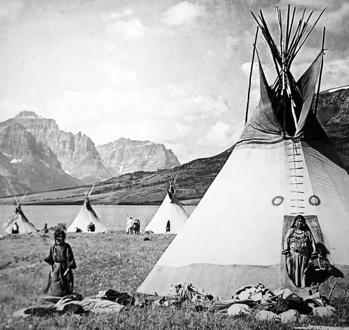 Framed Print : Blackfeet Indians, Glacier National Park, Montana, USA Framed Print : Blackfeet Indians, Glacier National Park, Montana, USA