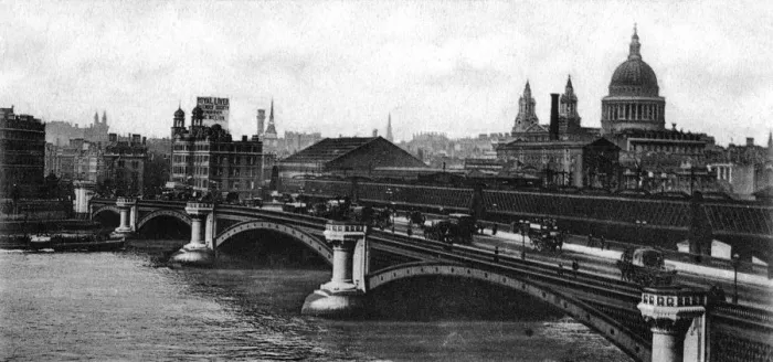 Framed Print : Blackfriars Bridge C1900 Framed Print : Blackfriars Bridge C1900