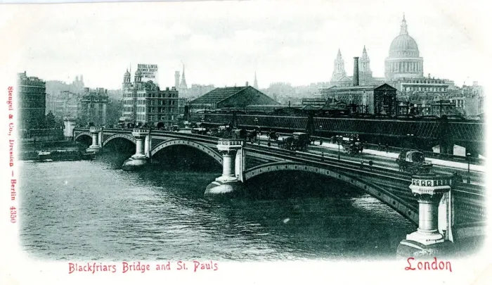Framed Print : Blackfriars Bridge and St Pauls Cathedral, London Framed Print : Blackfriars Bridge and St Pauls Cathedral, London