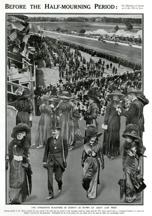 Framed Print : Blackness of society at Ascot - June 1910 Framed Print : Blackness of society at Ascot - June 1910