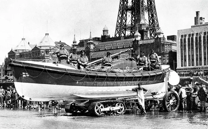 Framed Print : Blackpool lifeboat, early 1900s Framed Print : Blackpool lifeboat, early 1900s
