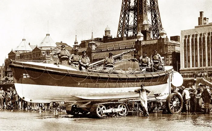 Framed Print : Blackpool lifeboat, early 1900s Framed Print : Blackpool lifeboat, early 1900s