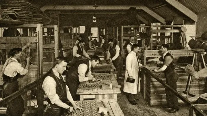Framed Print : Blind ex-soldiers at St Dunstans Hospital Making Mats Framed Print : Blind ex-soldiers at St Dunstans Hospital Making Mats