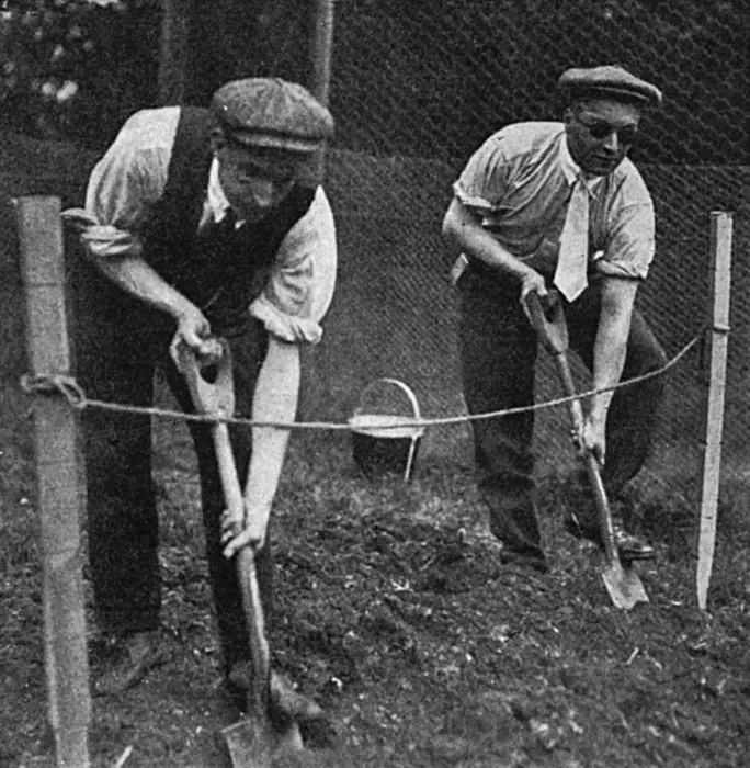 Framed Print : Blind servicemen at St Dunstan s Framed Print : Blind servicemen at St Dunstan s