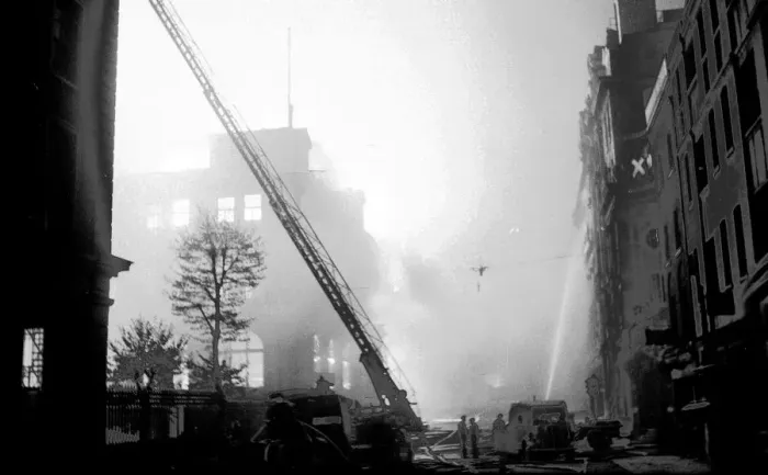 Framed Print : Blitz in City of London -- Queen Victoria Street, WW2 Framed Print : Blitz in City of London -- Queen Victoria Street, WW2