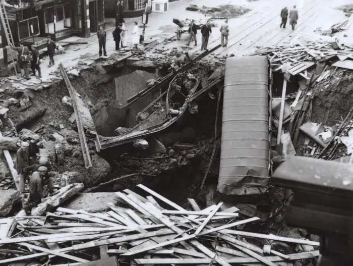 Framed Print : Blitz in London -- Balham High Road, WW2 Framed Print : Blitz in London -- Balham High Road, WW2