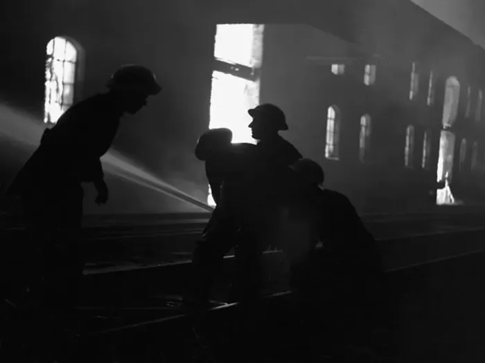 : Blitz on London -- Blackfriars Goods Depot, WW2 : Blitz on London -- Blackfriars Goods Depot, WW2