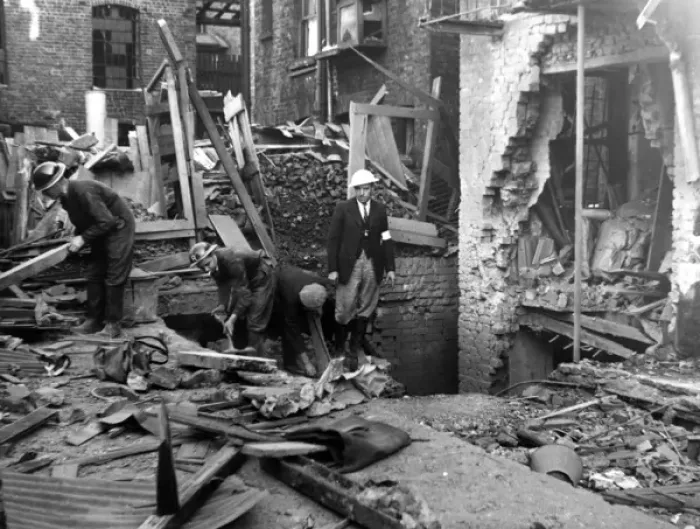 Framed Print : Blitz in London -- public shelter, Fieldgate Street, WW2 Framed Print : Blitz in London -- public shelter, Fieldgate Street, WW2