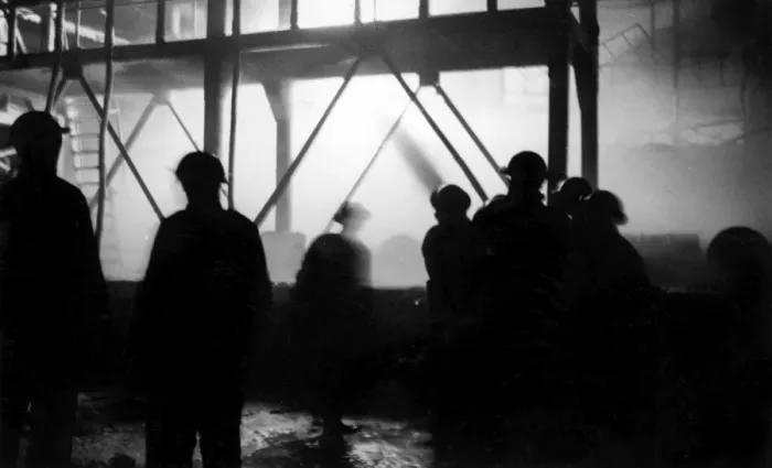 Framed Print : Blitz in London - Shell Mex, Fulham, WW2 Framed Print : Blitz in London - Shell Mex, Fulham, WW2