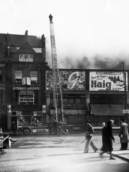 Framed Print : Blitz in London -- Tottenham Court Road, WW2 Framed Print : Blitz in London -- Tottenham Court Road, WW2