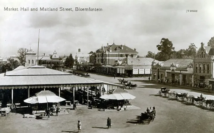 Framed Print : Bloemfontein - Market Hall and Maitland Street - South Afric Framed Print : Bloemfontein - Market Hall and Maitland Street - South Afric