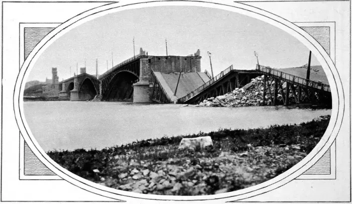 Framed Print : Blown-up bridge in Warsaw Framed Print : Blown-up bridge in Warsaw