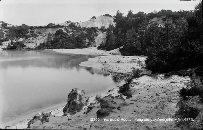Framed Print : The Blue Pool, Furzebrook Framed Print : The Blue Pool, Furzebrook