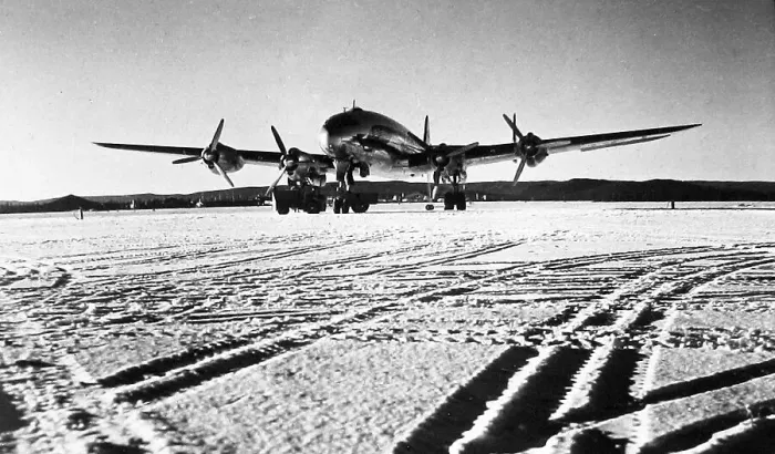 Framed Print : BOAC Lockheed Constellation at Goose Bay Labrador Framed Print : BOAC Lockheed Constellation at Goose Bay Labrador