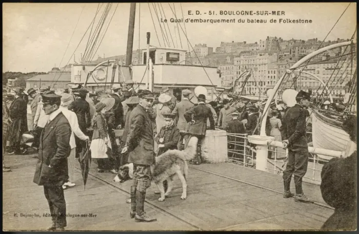 Framed Print : Boarding Folkestoneferry Framed Print : Boarding Folkestoneferry