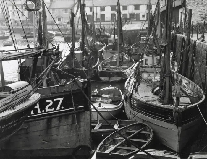 Framed Print : Boats in Brixham Harbour, Devon Framed Print : Boats in Brixham Harbour, Devon