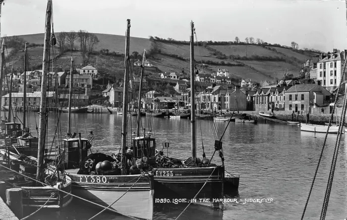 Framed Print : Boats in the Harbour Framed Print : Boats in the Harbour