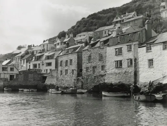 Framed Print : Boats in the harbour at Polperro, Cornwall Framed Print : Boats in the harbour at Polperro, Cornwall