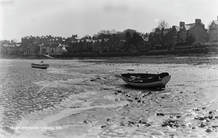 Framed Print : Boats at Low Tide