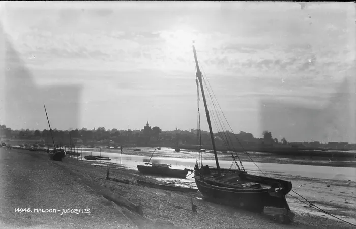 Framed Print : Boats at Maldon Framed Print : Boats at Maldon