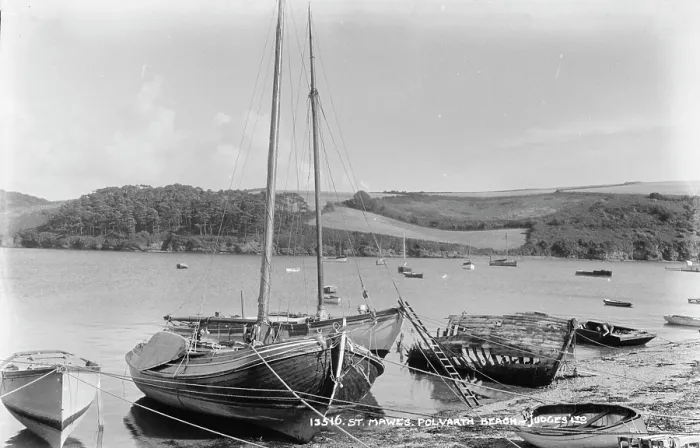 Framed Print : Boats at Polvarth Beach Framed Print : Boats at Polvarth Beach
