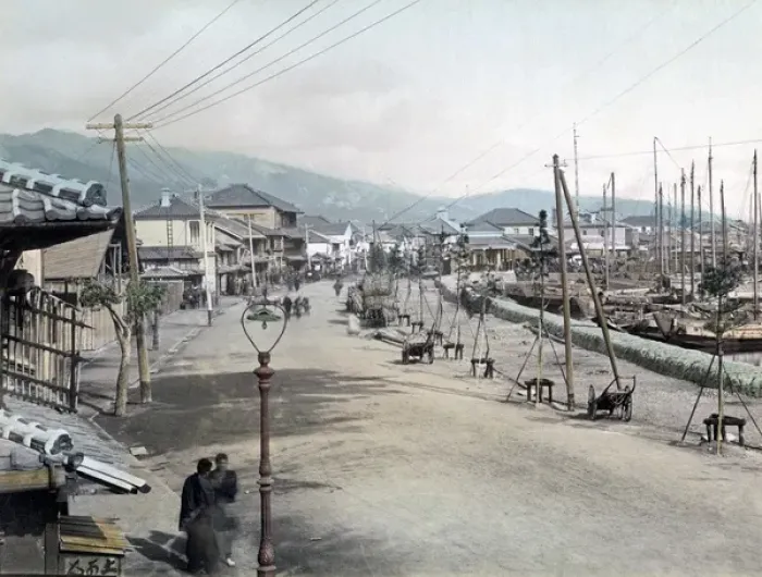 Framed Print : Boats tied up along the Bund, Kobe, Japan, circa 1880s Framed Print : Boats tied up along the Bund, Kobe, Japan, circa 1880s