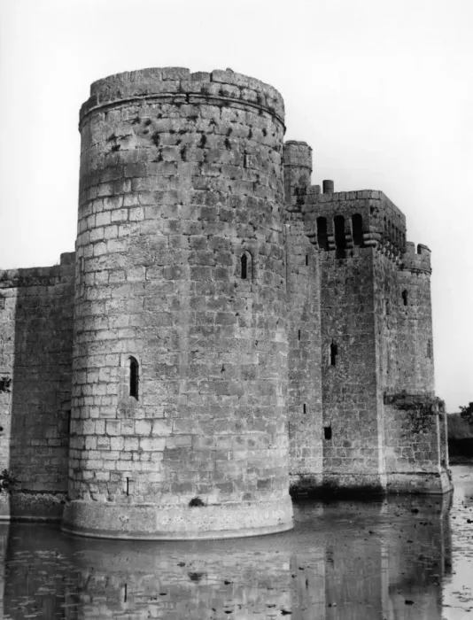 Framed Print : Bodiam Castle Framed Print : Bodiam Castle