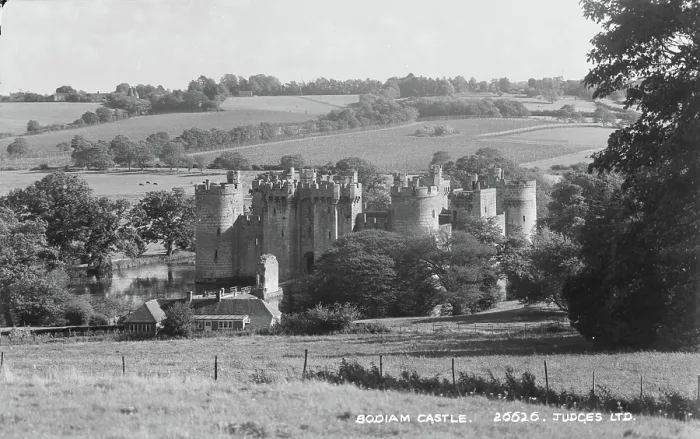 Framed Print : Bodiam Castle Framed Print : Bodiam Castle