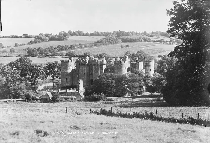 Framed Print : Bodiam Castle Framed Print : Bodiam Castle