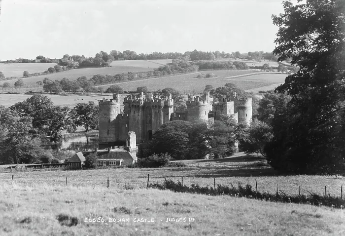 Framed Print : Bodiam Castle Framed Print : Bodiam Castle