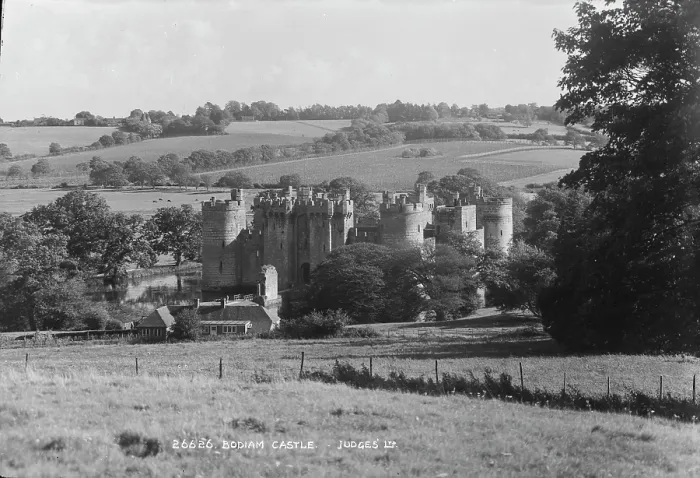 Framed Print : Bodiam Castle Framed Print : Bodiam Castle