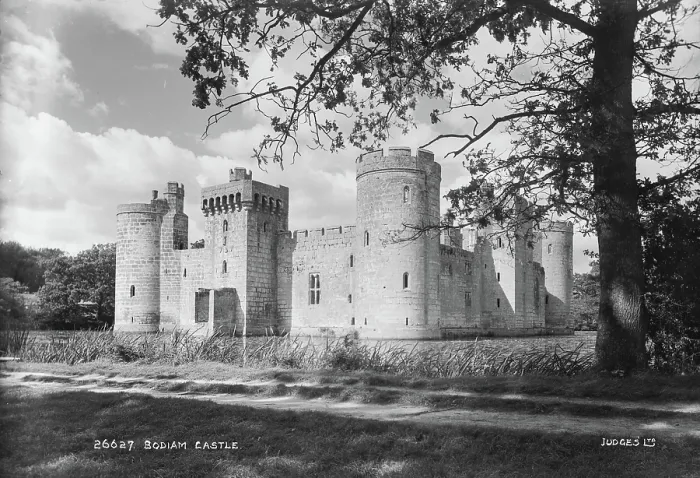 Framed Print : Bodiam Castle Framed Print : Bodiam Castle