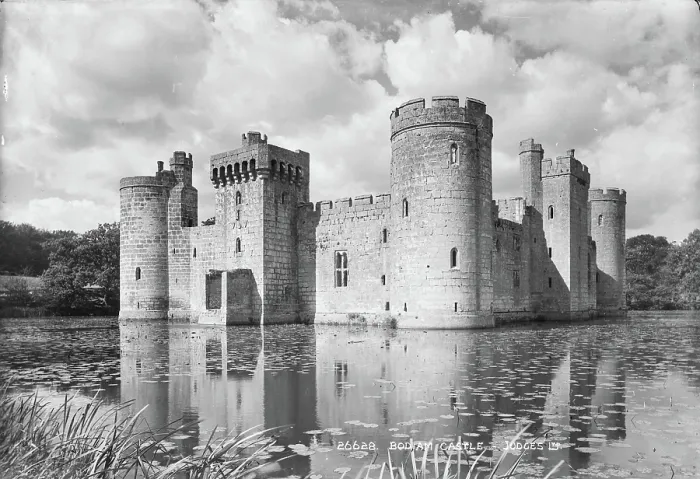 Framed Print : Bodiam Castle Framed Print : Bodiam Castle