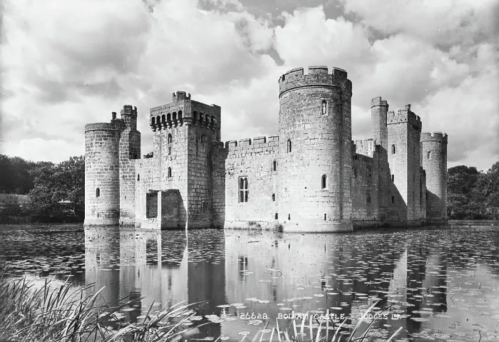 Framed Print : Bodiam Castle Framed Print : Bodiam Castle