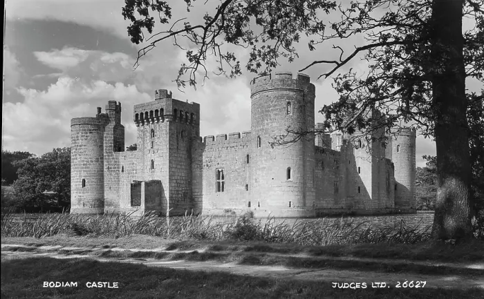 Framed Print : Bodiam Castle Framed Print : Bodiam Castle