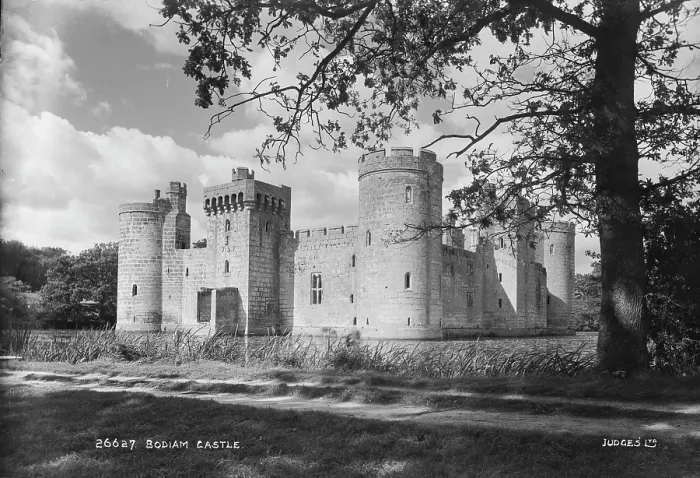 Framed Print : Bodiam Castle Framed Print : Bodiam Castle