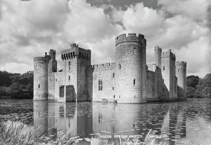 Framed Print : Bodiam Castle Framed Print : Bodiam Castle