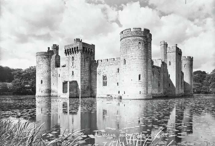 Framed Print : Bodiam Castle Framed Print : Bodiam Castle