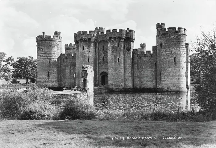 Framed Print : Bodiam Castle Framed Print : Bodiam Castle