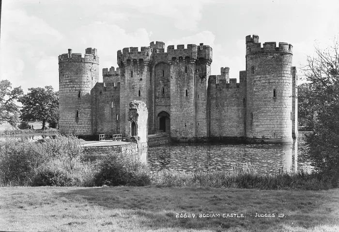 Framed Print : Bodiam Castle Framed Print : Bodiam Castle