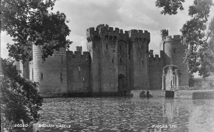 Framed Print : Bodiam Castle Framed Print : Bodiam Castle