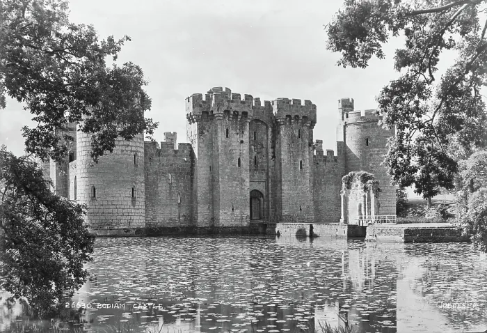 Framed Print : Bodiam Castle Framed Print : Bodiam Castle