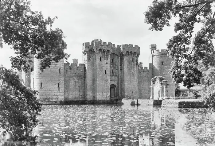 Framed Print : Bodiam Castle Framed Print : Bodiam Castle