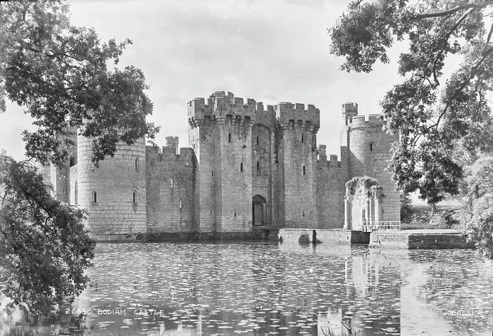 Framed Print : Bodiam Castle Framed Print : Bodiam Castle