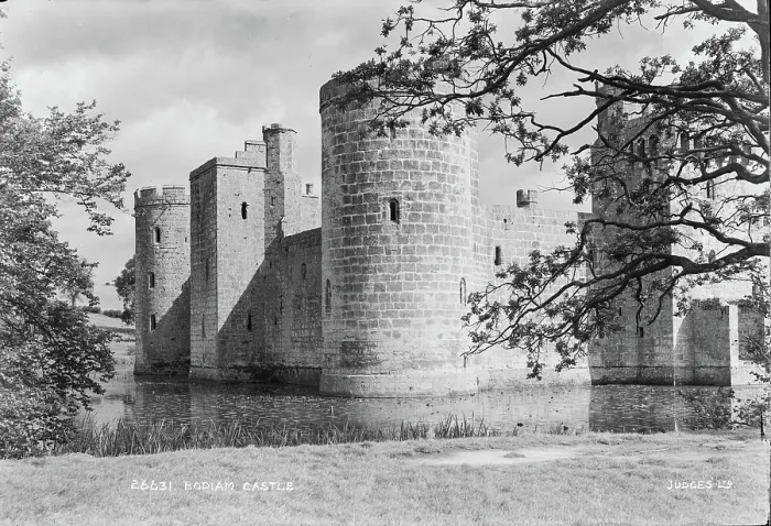 Framed Print : Bodiam Castle Framed Print : Bodiam Castle